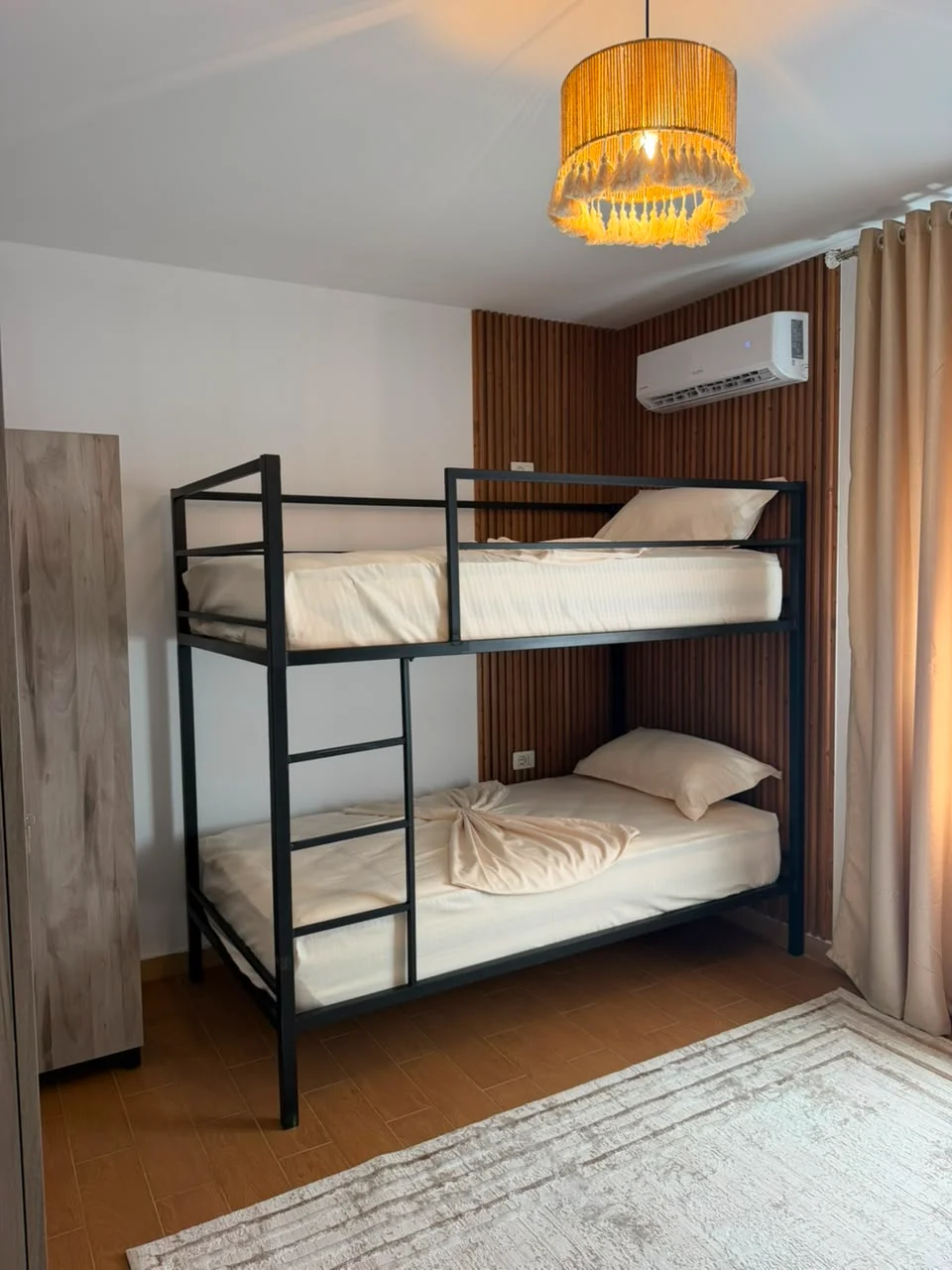Bed in 6-Bed Mixed Dormitory Room
